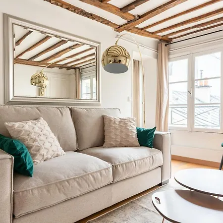Typical Flat In The Old Parigi