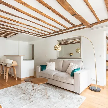 Typical Flat In The Old Appartamento Parigi
